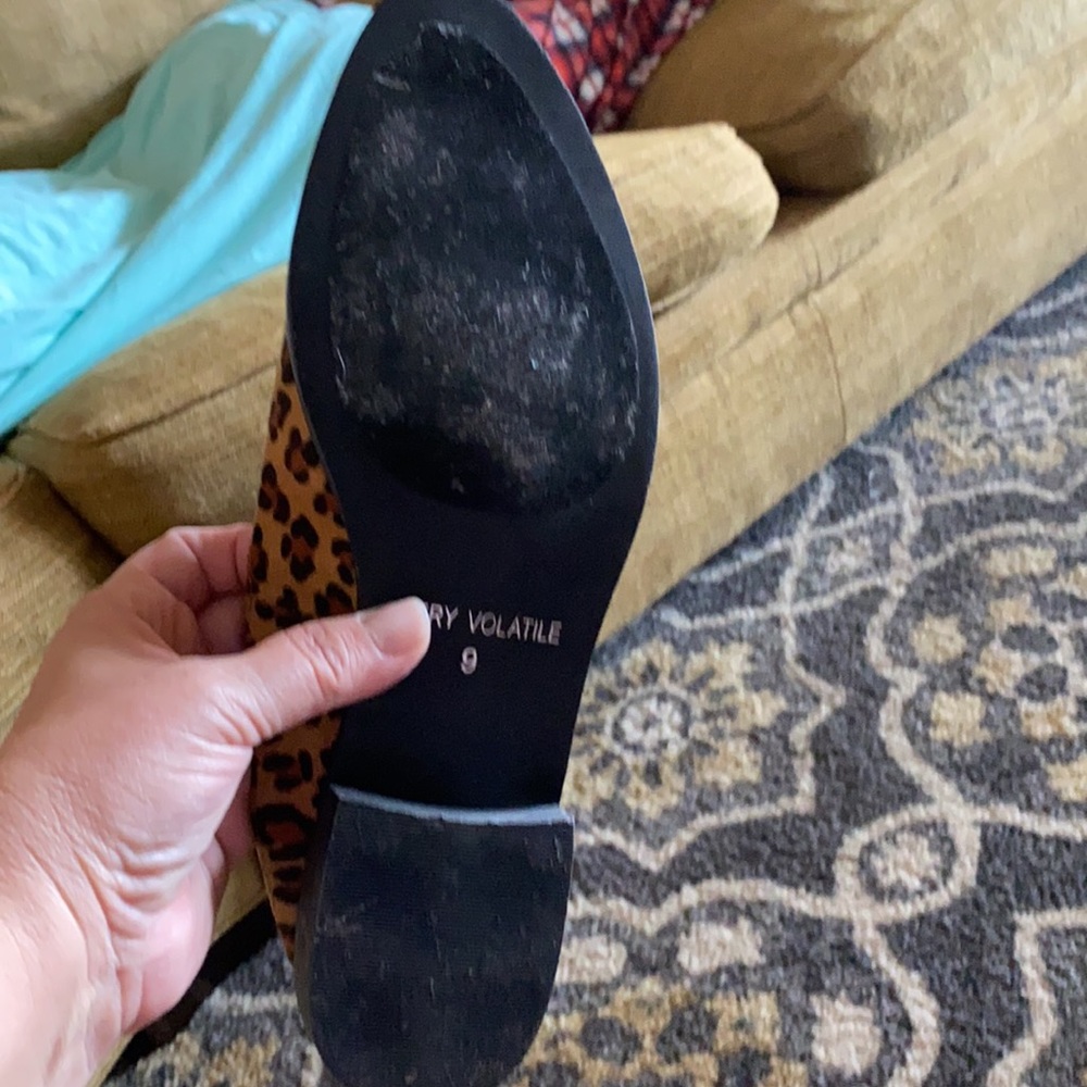 Very Volatile - Size 9 - Picture 3 of 13